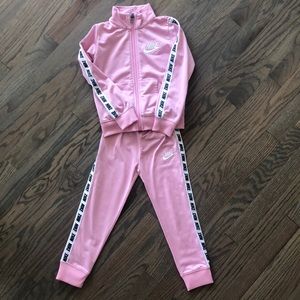 🖤💗🤍NIKE Girls track suit🤍💗🖤